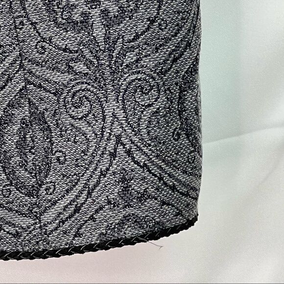 Pendleton Gray and black floral 100% virgin wool vest - Picture 7 of 8